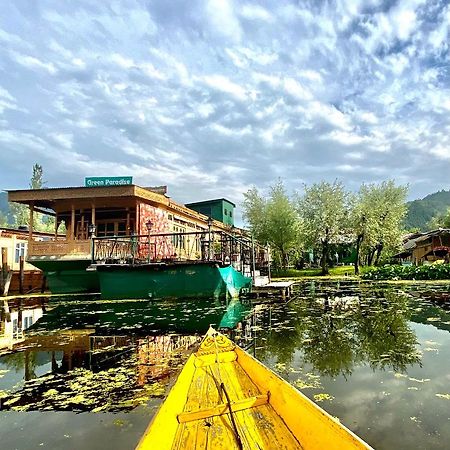 Green Paradise Houseboat - Centrally Heated Srinagar  Exterior photo